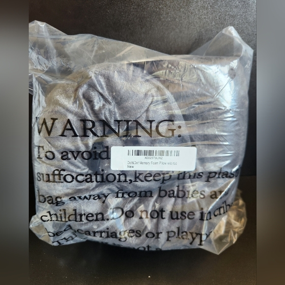 Travel Pillow - Gray Memory Foam Roll Up Travel Pillow BRAND NEW - Picture 1 of 6